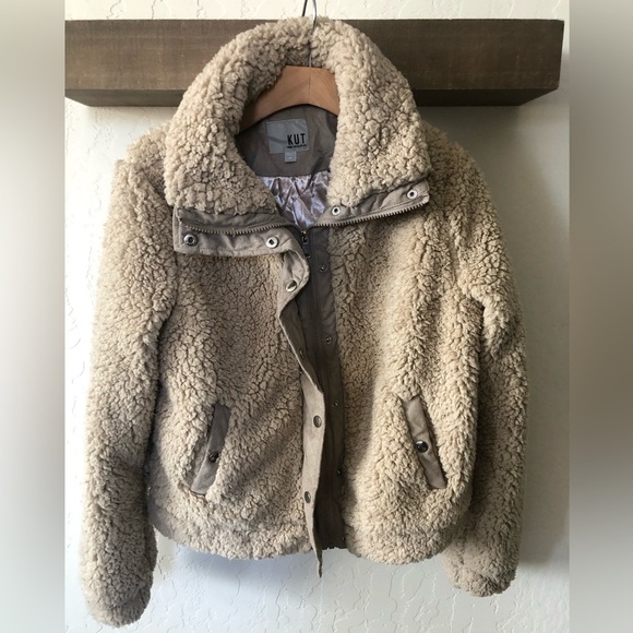 Kut from the Kloth|Tan Teddy jacket with front pockets•••Perfect for fall/winter - Picture 1 of 15